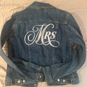 BRAND NEW WITH TAGS LEVI MRS EMBROIDERED JEAN JACKET SZ L